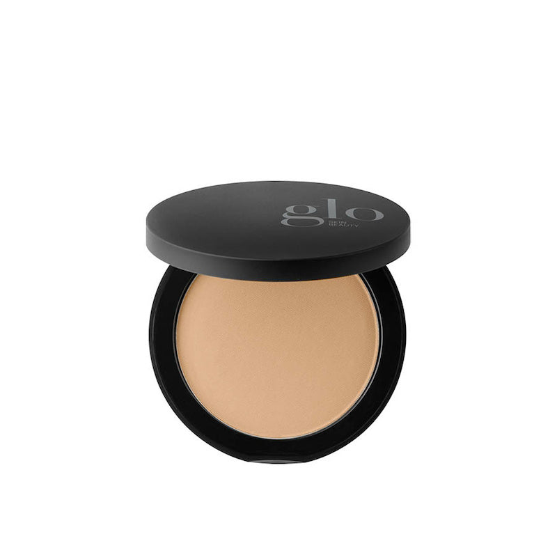 Glo Pressed Base - Honey Medium Makeup til Naturlig Finish
